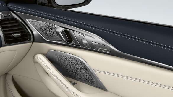 Bowers & Wilkins Diamond surround sound system BMW 8 Series Convertible G14 LCI Facelift 2022 interior close-up speaker