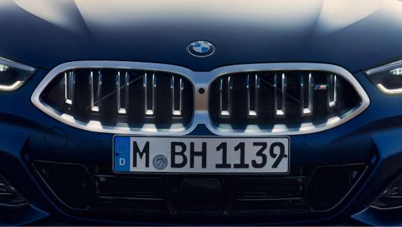 BMW 8 Series Gran Coupé G16 LCI Facelift 2022 BMW Individual Frozen Tanzanite Blue metallic BMW kidney Iconic Glow