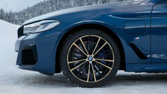 19" BMW light alloy wheel V-spoke style 635 Bicolor (Night Gold, gloss-lathed), winter set BMW Autumn Winter Accessories 19" BMW light alloy wheel V-spoke style 635 Bicolor (Night Gold, gloss-lathed), winter set