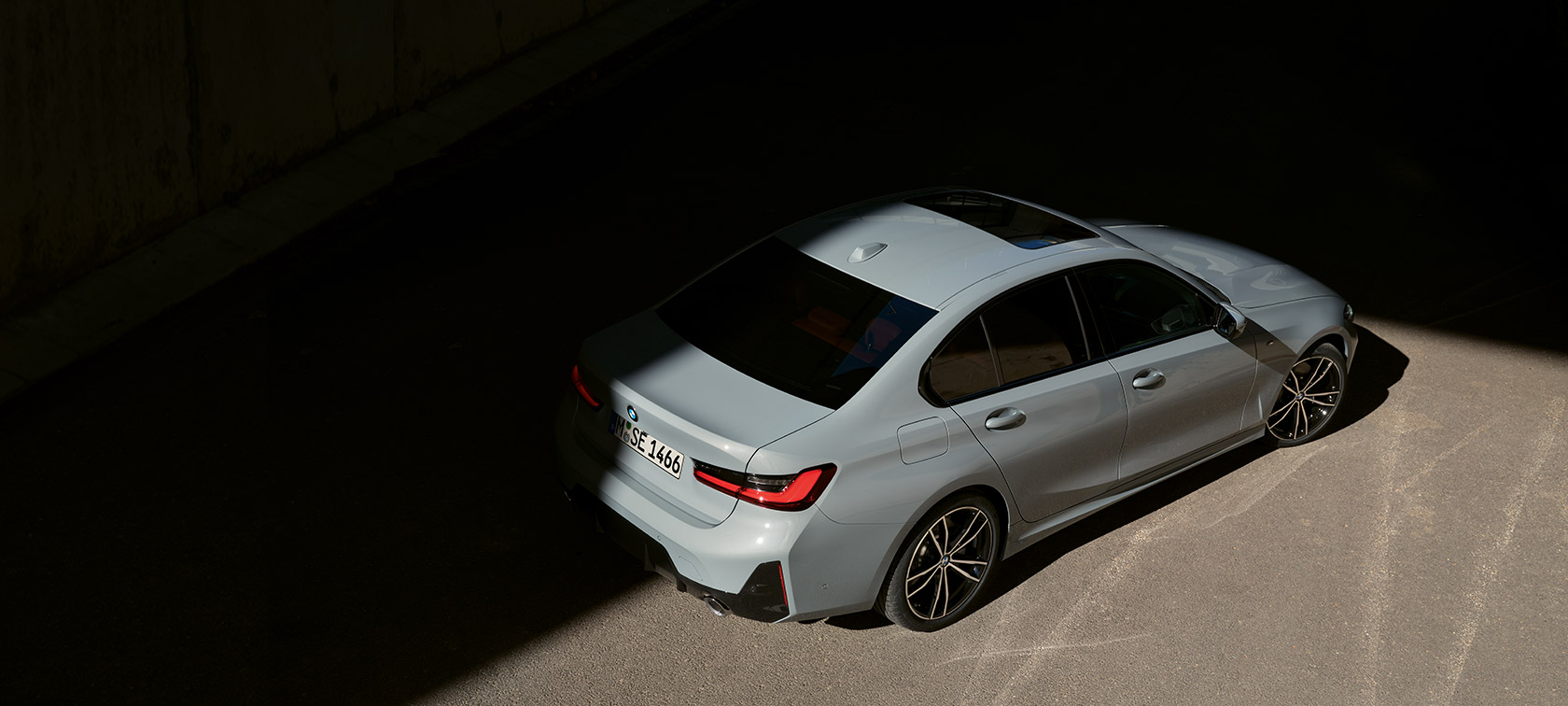 BMW 3 Series Sedan LCI G20 Brookly Grey three-quarter rear view standing bird’s-eye view BMW 3 Series Sedan LCI G20 three-quarter rear view standing bird’s-eye view