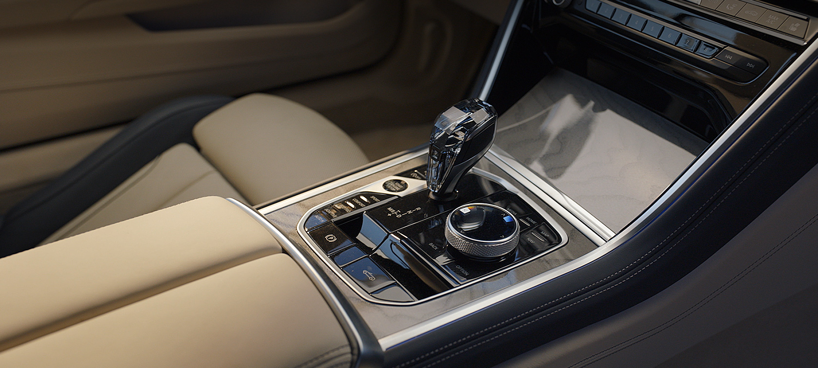 BMW 8 Series Convertible G14 LCI Facelift 2022 interior design highlights in the video