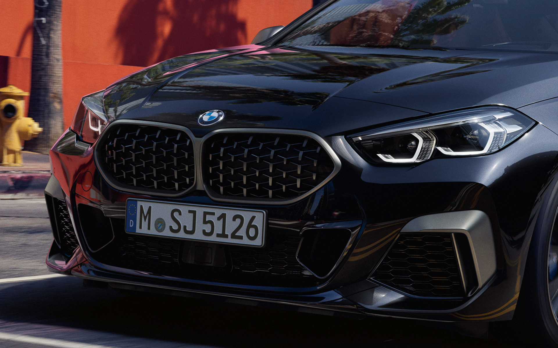 Front design BMW M235i xDrive Gran Coupé F44 2020 Black Sapphire metallic three-quarter front view