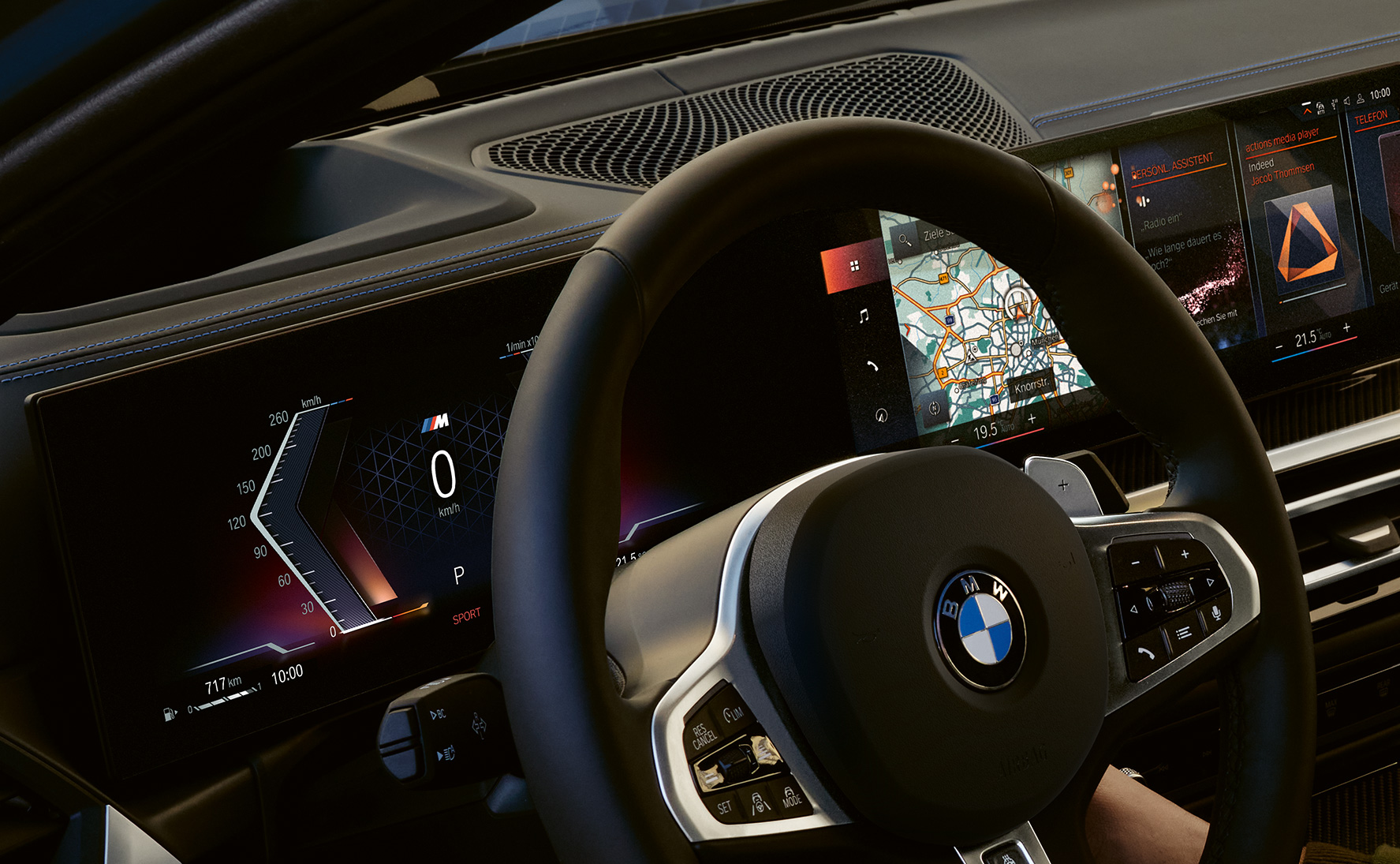 BMW M340i xDrive Touring G21 cockpit close-up