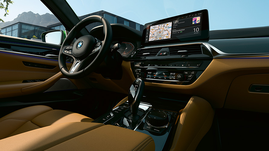 BMW M550i xDrive Sedan G30 LCI Facelift 2020 interior
