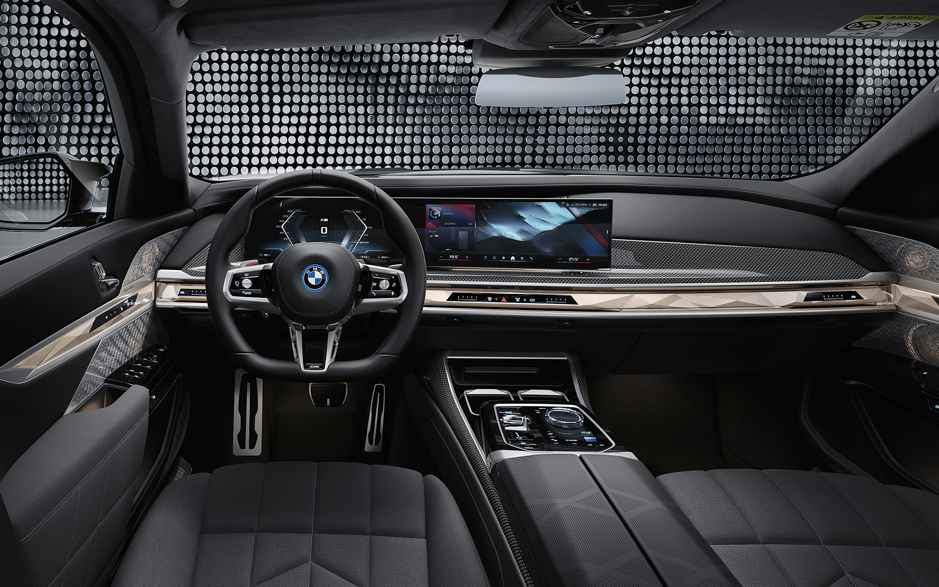 BMW i7 M70 xDrive Sedan G70 Interior Cockpit