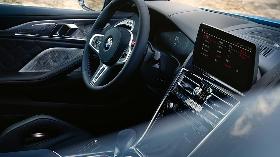 BMW M8 Competition Coupé F92 LCI Facelift 2022 Control Display interior