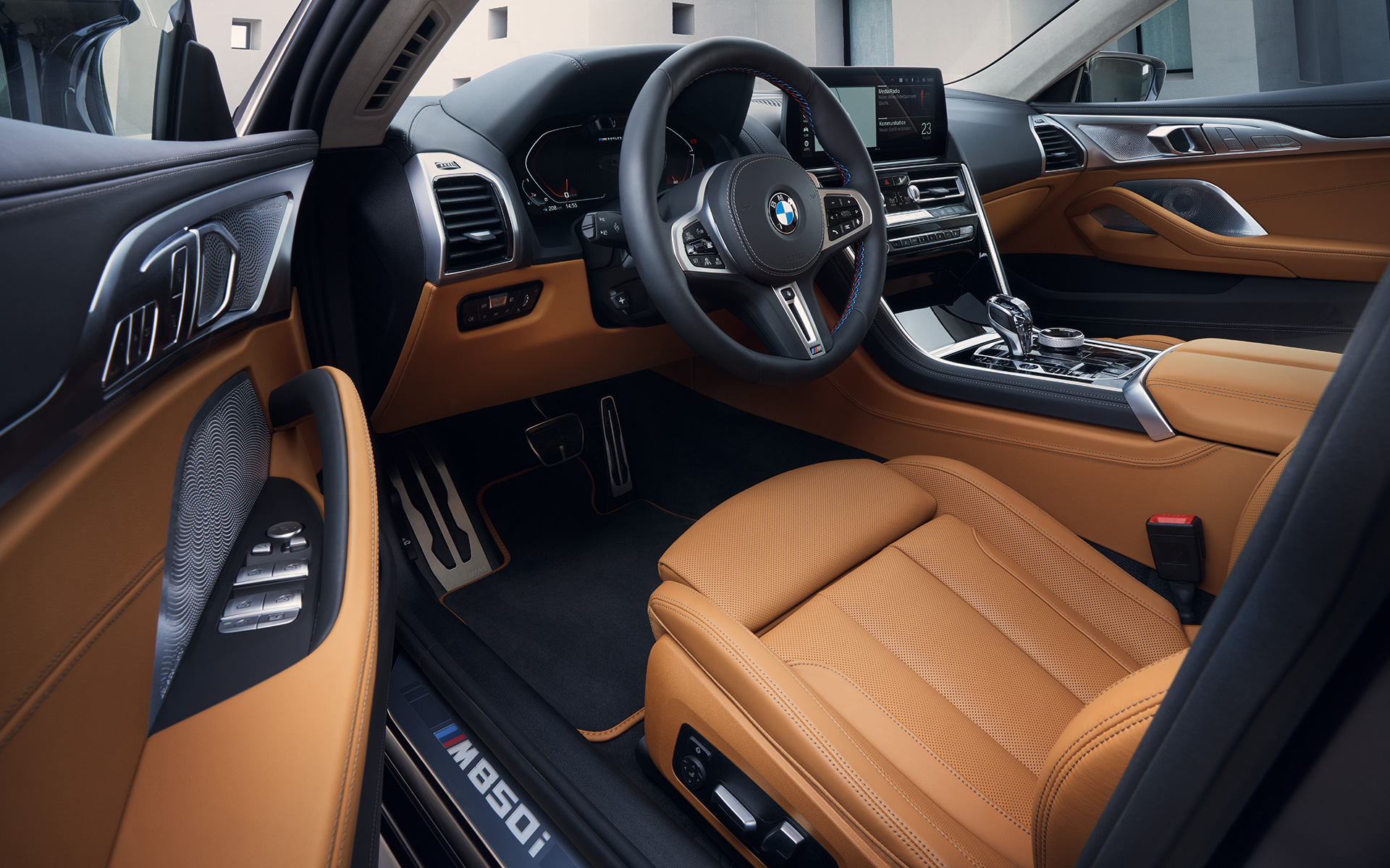 BMW M850i xDrive Gran Coupé G16 LCI Facelift 2022 Interior cockpit through open driver's door