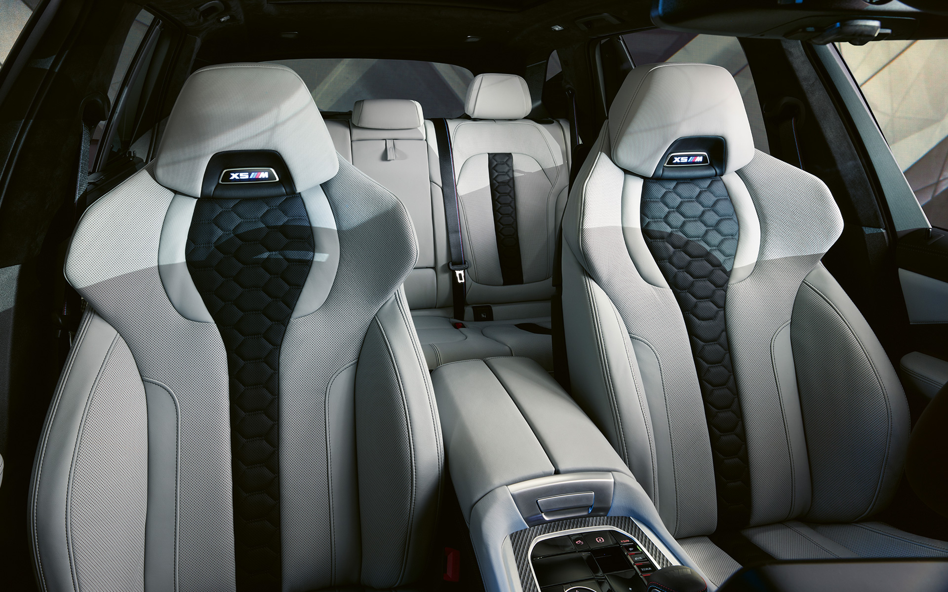 M Multifunctional seats with illuminated X5 M logo BMW X5 M Competition F95 2020 SUV interior