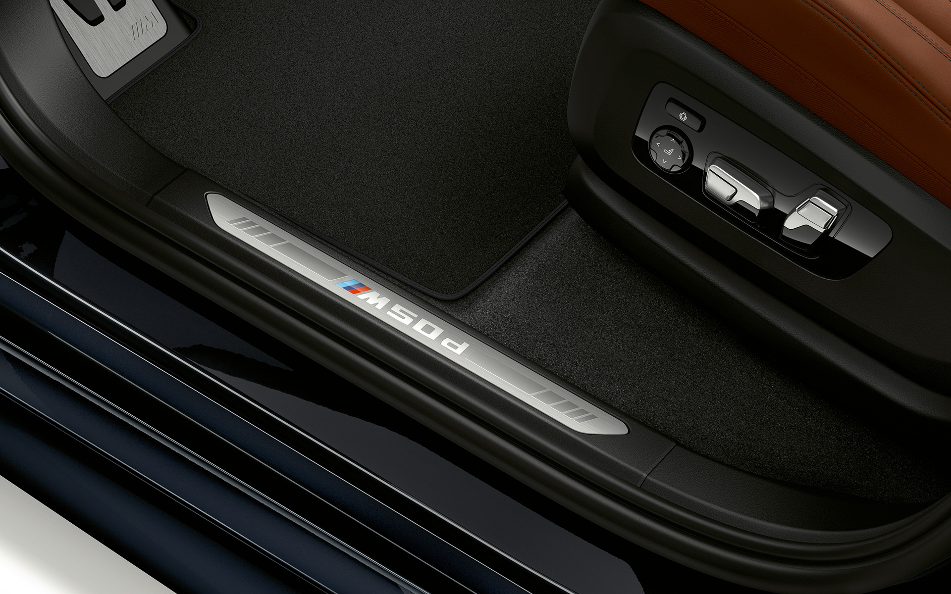 Door sill finishers with M designation BMW X5 M50d G05 2018 SUV interior