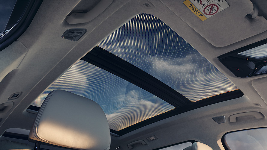 Sky Lounge Panoramic Glass Sunroof View from the interior to the roof BMW X7 G07 LCI
