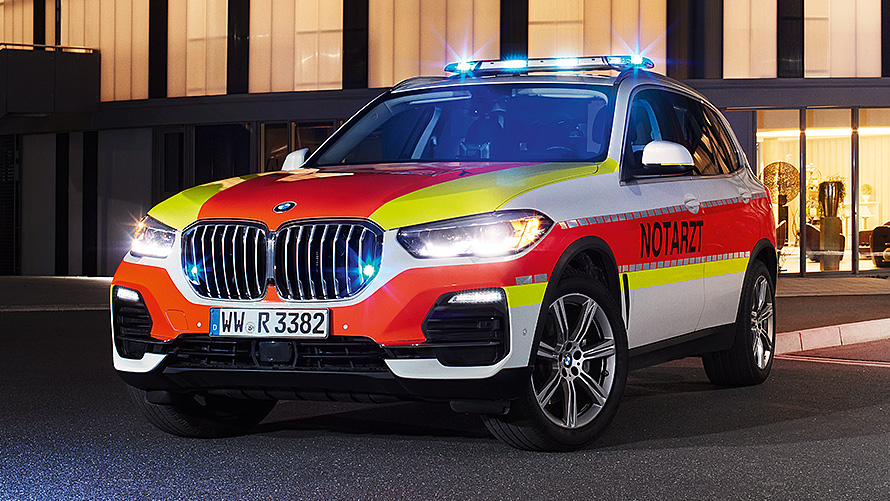 BMW X5 G05 emergeny doctor’s vehicle BMW X5 G05 emergeny doctor’s vehicle 1/3 front view parking